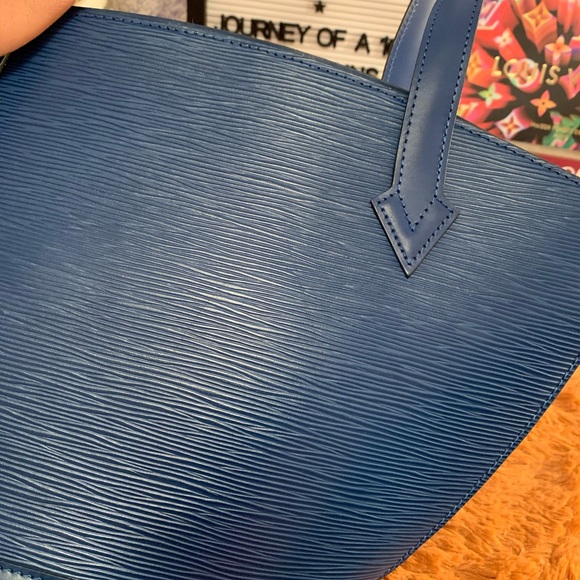 💯 Authentic LV Blue Epi Saint Jacques long strap - Picture 12 of 16